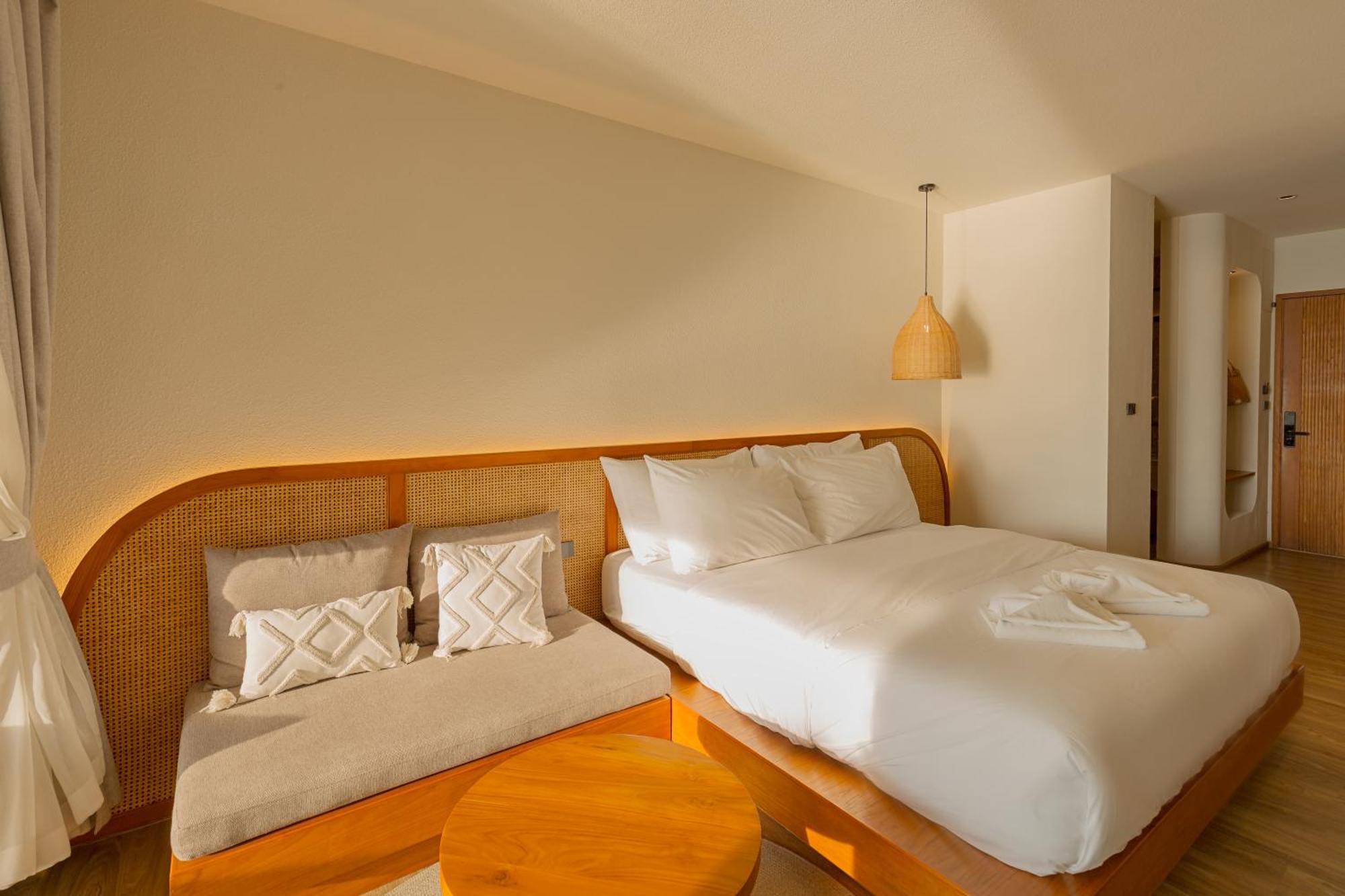 Tasana Bar And Luxury Resort Koh Larn Exterior foto