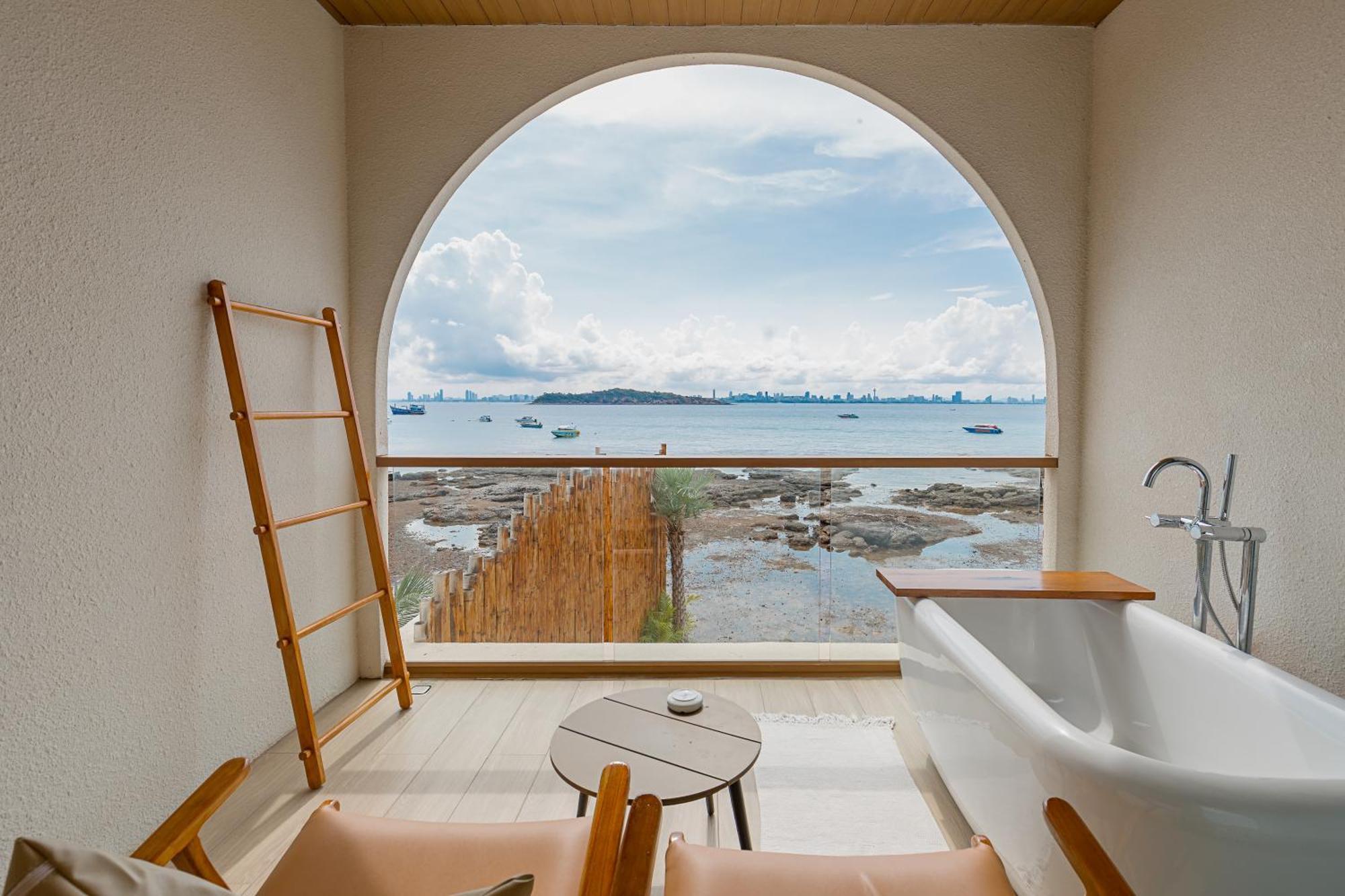 Tasana Bar And Luxury Resort Koh Larn Exterior foto